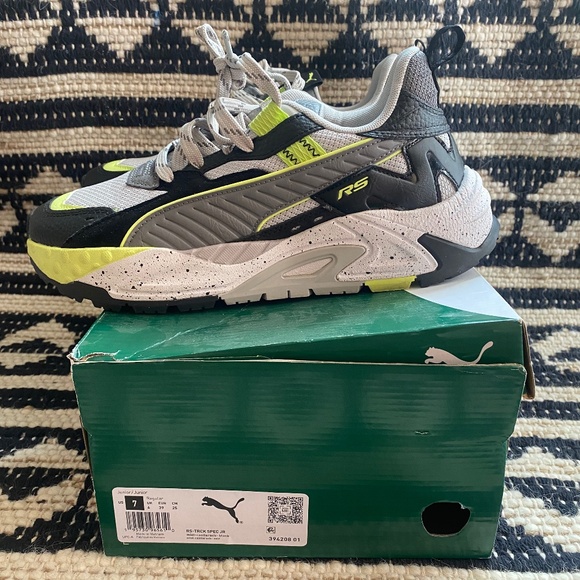 Pumas - Picture 1 of 3